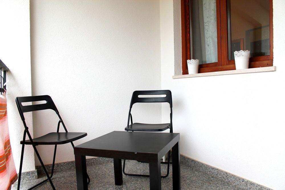 Apartments Vanda ロヴィニ エクステリア 写真