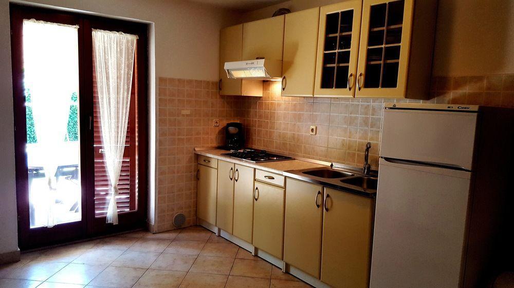 Apartments Vanda ロヴィニ エクステリア 写真
