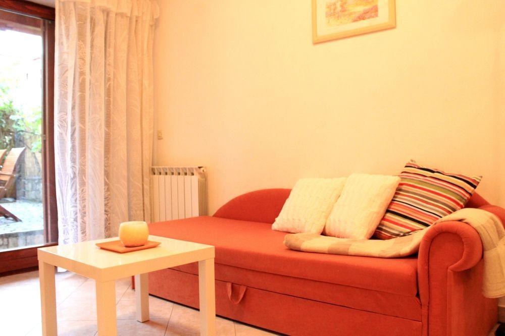 Apartments Vanda ロヴィニ エクステリア 写真