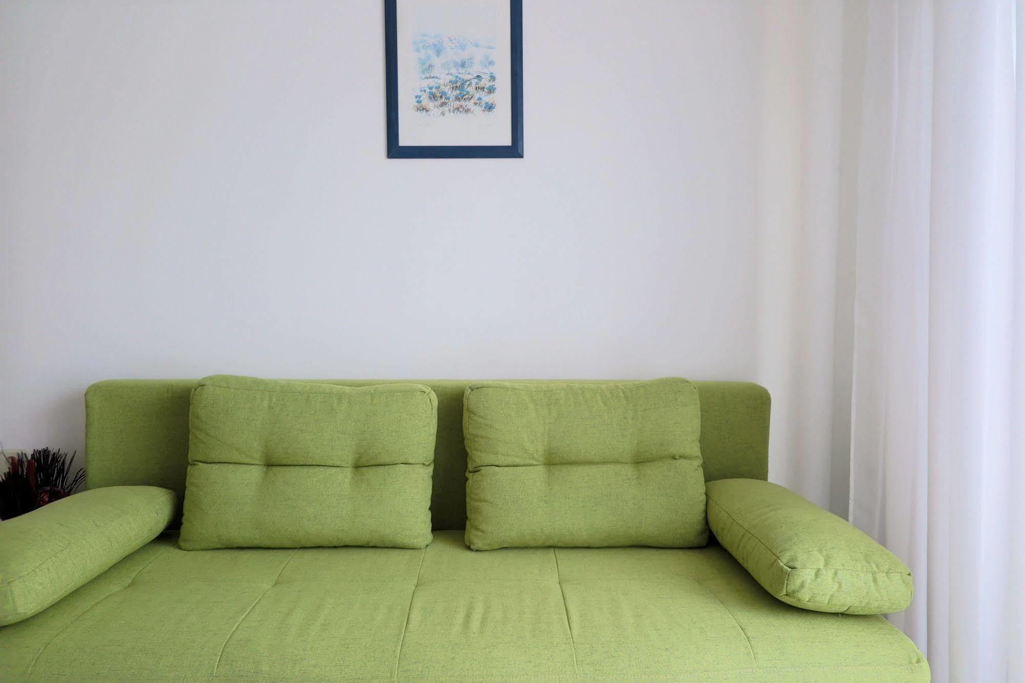 Apartments Vanda ロヴィニ エクステリア 写真