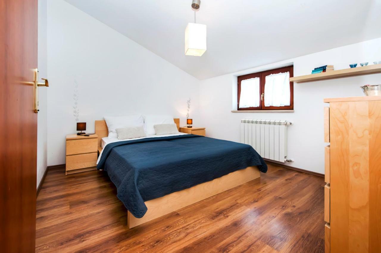 Apartments Vanda ロヴィニ エクステリア 写真